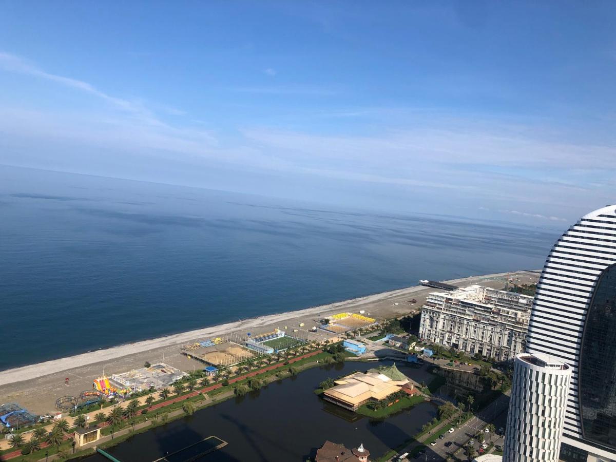 Orbi City Apartments On The Beach Batumi Exteriör bild