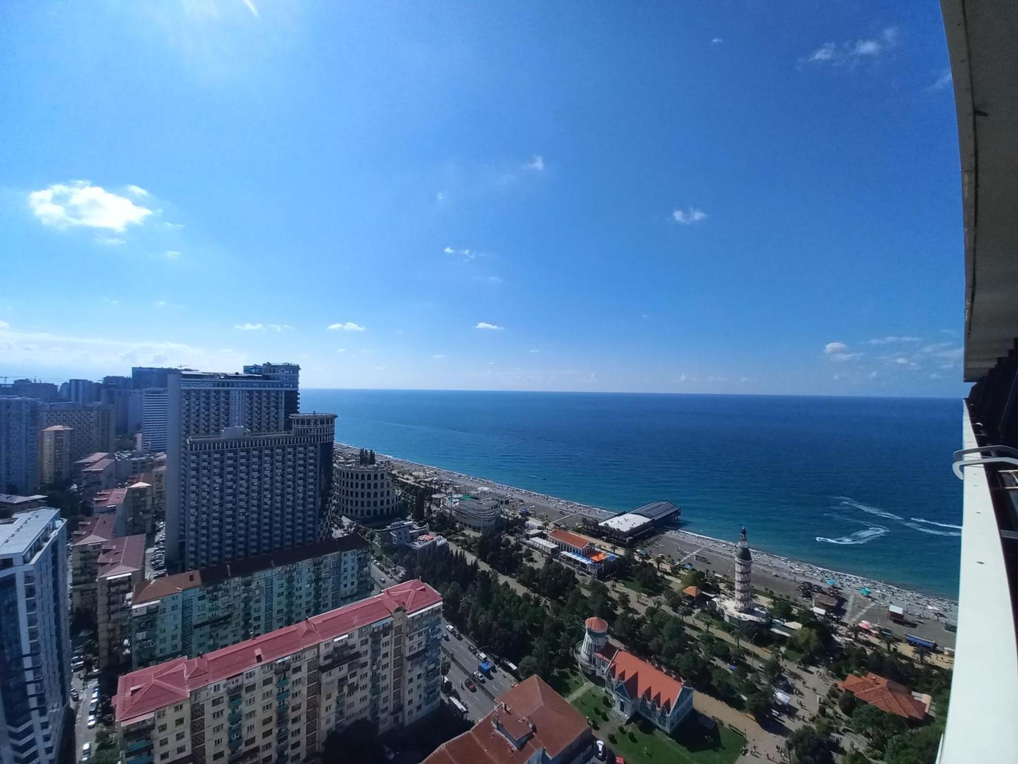 Orbi City Apartments On The Beach Batumi Exteriör bild