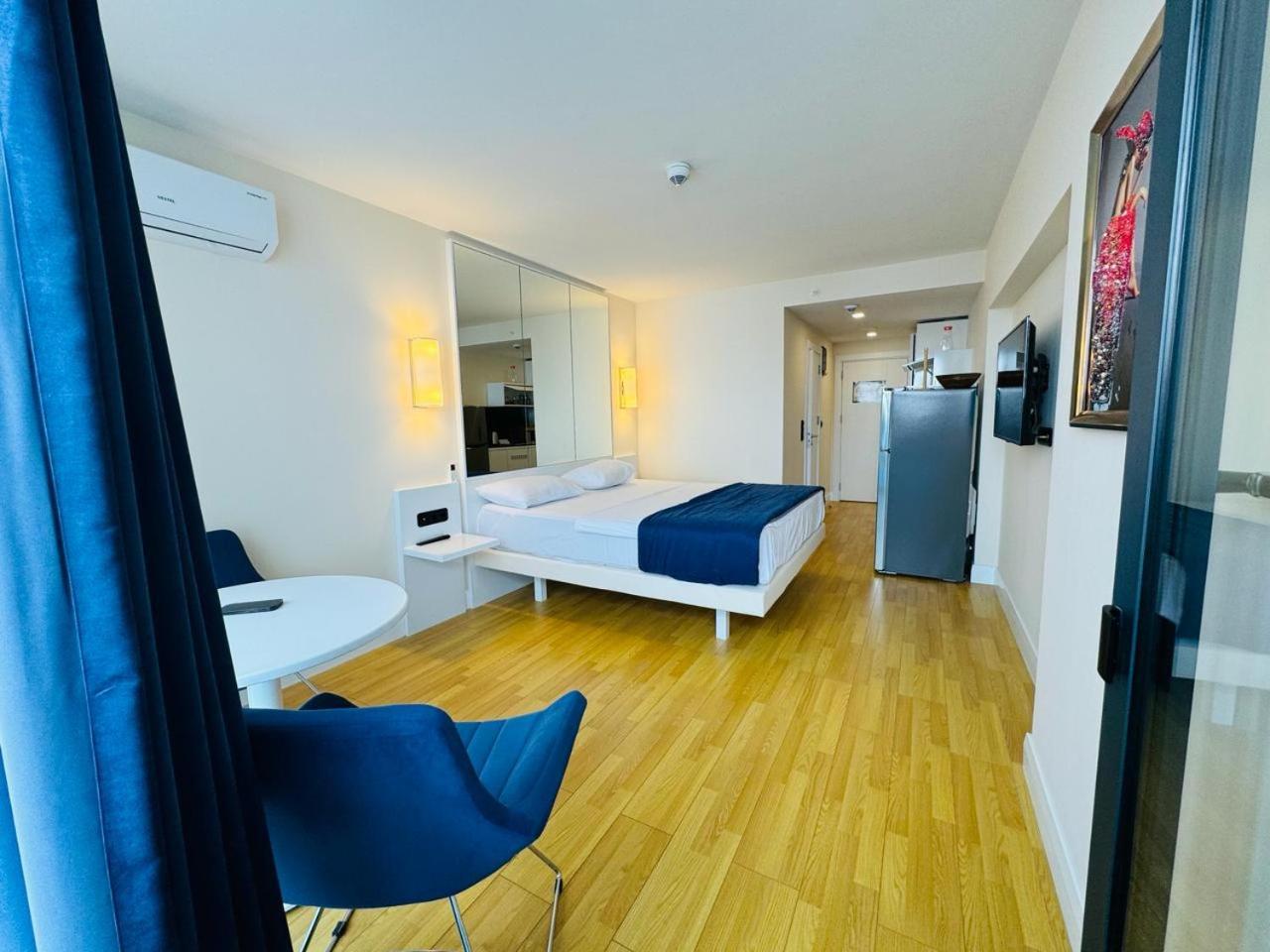 Orbi City Apartments On The Beach Batumi Exteriör bild